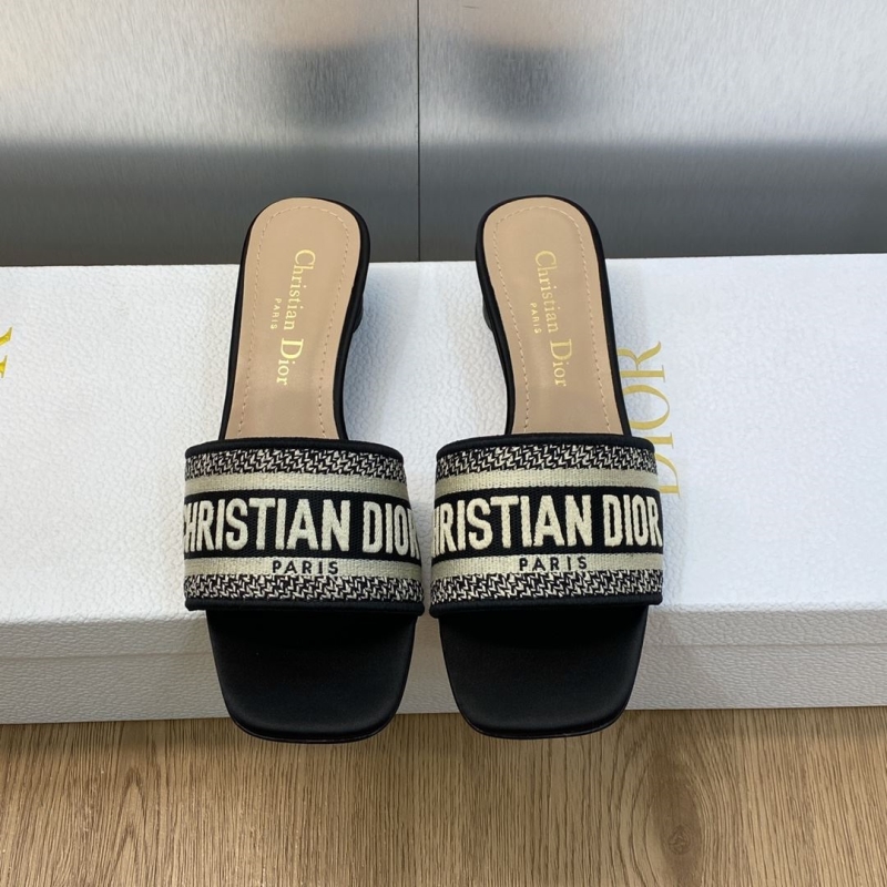 ch**an D*or slippers